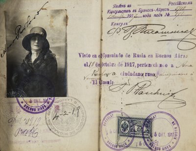 Anna Pavlova Pasaportu (1881-1931) Par Anonim, c. 1920 - Fotoğraf - Özel Koleksiyon by Anonymous Anonymous