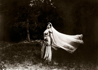 Mata Hari (Mata-Hari) olarak bilinen Margaretha Geertruida Zelle