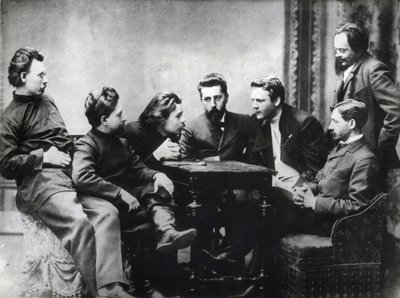 Moskova Edebi Sreda - 1890'ların ikinci yarısında Rus gerçekçi yazarlar tarafından kurulan Sreda edebiyat çevresinin üyeleri - Edebi grup Znanie'nin Rus entelektüellerinin portreleri: soldan sağa, Andrei Skitalets (Stephan Gabrilovich P by Anonymous Anonymous