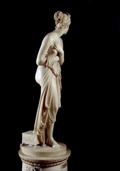 Venere Italica. mermer heykel by Antonio Canova