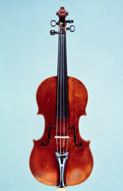 Keman by Antonio Stradivari