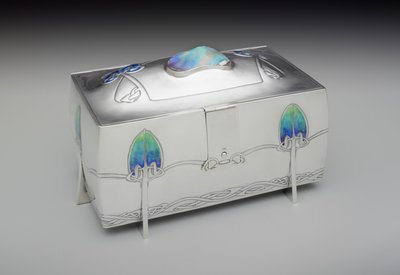Kutu (model 652 çeşidi) by Archibald Knox