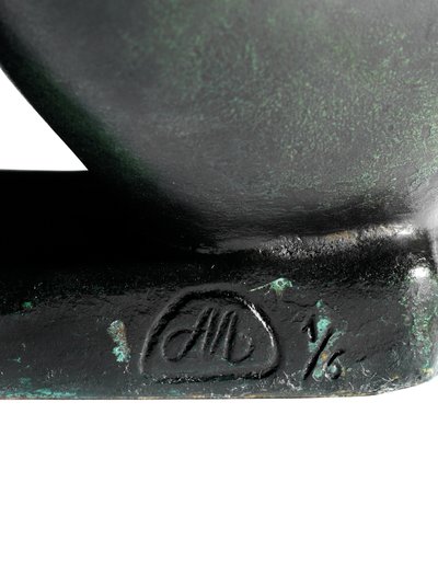 Bir Ayak Tutan Çömelmiş Kız by Aristide Maillol