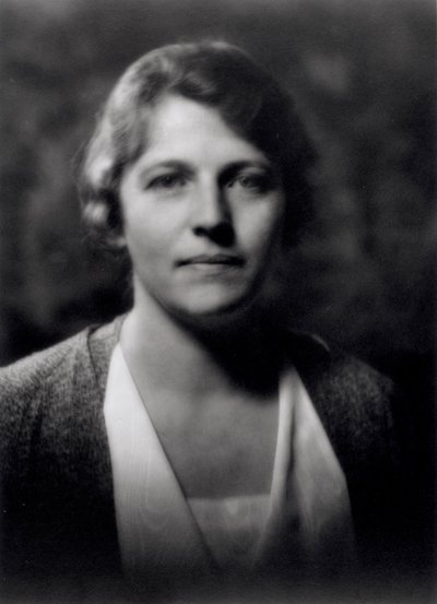 İnci Buck (1892-1973) by Arnold Genthe