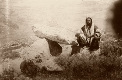 Dolmen ve adam, Hesban