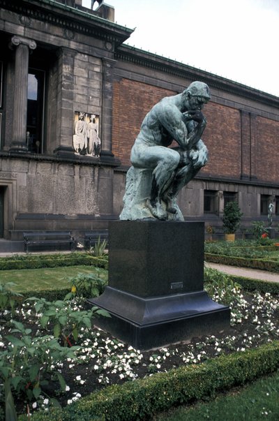Düşünür heykeli tarafından Rodin, Ny Carlsberg Glyptotek, Kopenhag, Danimarka, Avrupa by Auguste Rodin