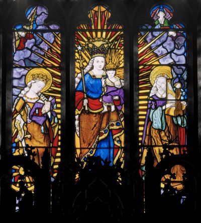 Apsis merkezi penceresi, Azizler ile Bakire ve Çocuk, 1837 (vitray) by Augustus Welby Northmore Pugin