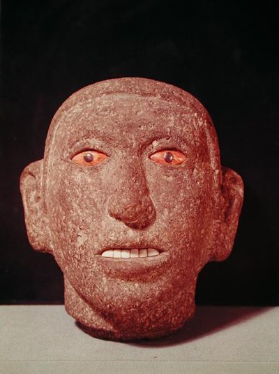 Bir adamın başı (bazalt) by Aztec