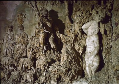 Boboli mağarasının iç görünümü. Detay. 1583-1588 by Bernardo Buontalenti
