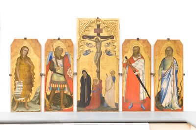 Haç'ın eteğinde yas tutanlar ve Mecdelli Meryem ile çarmıha gerilme by Bernardo & Simone Puccio di (fl.1345 65) Daddi