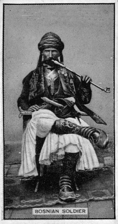 19. yüzyılın sonlarından bir fotoğraftan Bosnalı bir Asker by Bosnian Photographer