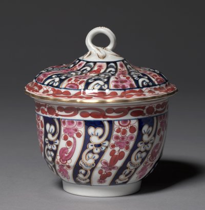 Kapalı Kase, üretici Worcester Porselen Fabrikası, c.1770 by British School