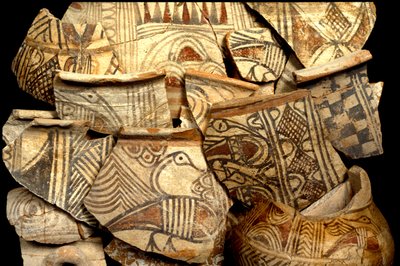 Tel Kasil, İsrail, c.1099-900 M.Ö. (seramik) balık ve kuşların tipik renk tasarımlarıyla süslenmiş Filistin çanak çömlek by Bronze Age