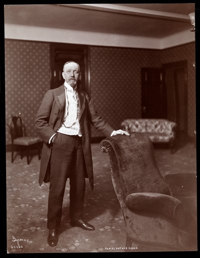 Henry Arthur Jones, 1905 (gümüş jelatin baskı) by Byron Company