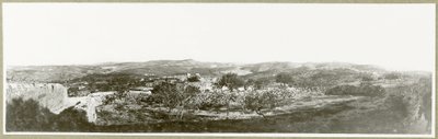 Bethlehem: Uzakta Herodium ile güneye bakış, 1917 by Capt. Arthur Rhodes