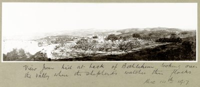 Beytüllahim'in arkasındaki tepeden görünüm, 14 Aralık 1917 by Capt. Arthur Rhodes