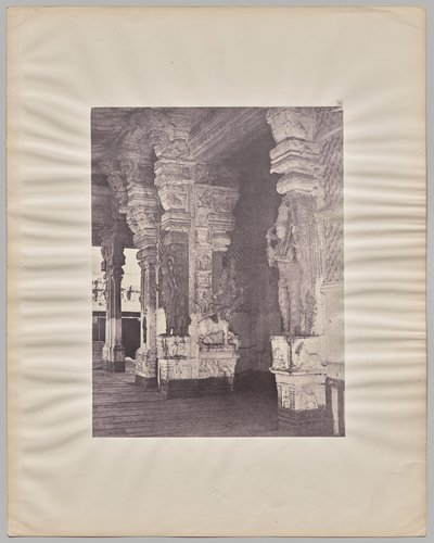 Pudhu Mandapa'dan Tirumal Nayak (r. 1623-59), Minakshi Sundareshvara Tapınağı, Madurai by Captain Linnaeus Tripe