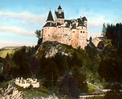 Romanya, Transilvanya, Bran köyü ve Brasov şehri yakınlarındaki Bran Kalesi (Drakula