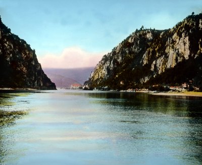 Romanya, Demir Kapılar, Tuna nehri üzerinde bir geçit, resim tarihi: 1920 civarı. Carl Simon Arşivi by Carl Simon