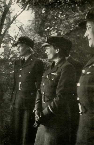 H.R.H. Gloucester Düşesi, Hava Komutanı, c1943. by Cecil Beaton