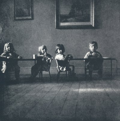 Oturan figürlerle iç mekan, 1941 by Cecil Beaton