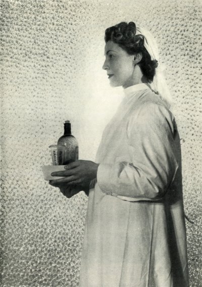 Hemşirelik Düzeni, c1943. by Cecil Beaton