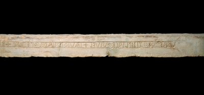 Kelt Sanatı: “” ilahlara haraç””” Kelt alfabesinde (Ogham) mezar yazıtı. İtalya