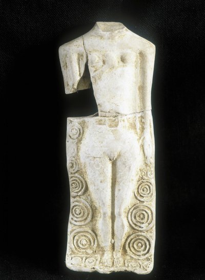 Üç göğüslü kadın. Kelt çömlekçisi “” Rextuguenos”” imzası ve rouelles (sadece bilinen Armorik çömlekçisi) tarafından Laraire (bir Roma villasında dua yeri) için yapılmış heykelcik by Celtic