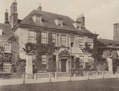 Yakınlardaki Ev, Salisbury by Charles Latham