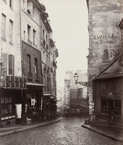 Rue de la Montagne-Sainte-Geneviève, Rue Laplace Kavşağı yakınında by Charles Marville
