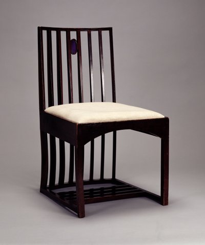 Çizim Odasındaki Sandalye, HousHill, Glasgow, 1904 (koyu renkli ahşap, renkli cam işlemeli) by Charles Rennie Mackintosh