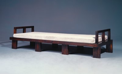 sedir by Charles Rennie Mackintosh