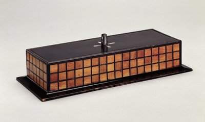 Beyaz Yatak Odası, HousHill, Glasgow için kalem kutusu (sedef ve ceviz ile kakma ebonize ahşap) by Charles Rennie Mackintosh