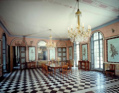 Malmaison kalesinin yemek odasının görünümü, İmparator I. Napolyon'un (1769-1821) ikametgahı, Charles Percier (1764-1838) ve Pierre Francois Leonard Fontaine (1762-1853) 1800 Rueil Malmaison, musee du chateau by Charles and Fontaine Pierre Percier