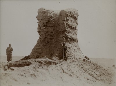 Hayatta kalan en eski Soğd kağıt belgelerinden biri olan Soğd mektubunun bulunduğu yer (c.313CE), Dunhuang, Çin (s/b fotoğraf) by Chinese Photographer