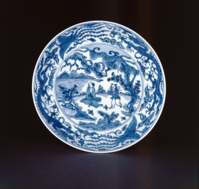 Bir adaçayı ve görevli ile boyanmış mavi ve beyaz tabak, Wanli işareti ve dönemi, 1573-90 (porselen) by Chinese School