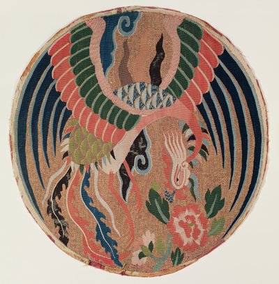 Feng-huang ve ağaç şakayıklı yuvarlak (goblen, ipek ve sarılı altın) by Chinese School