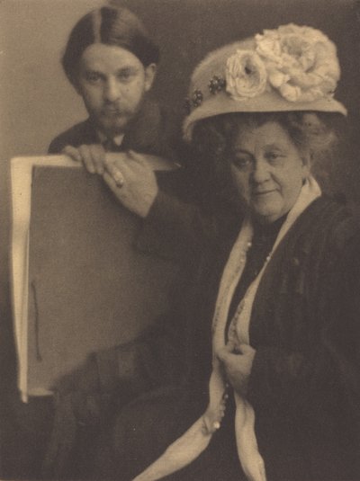 Alvin Langdon Coburn ve Annesi, c.1909. by Clarence H White