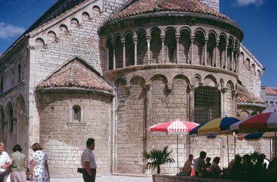 Sveti Krsevan Kilisesi, 1175