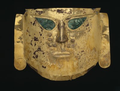 Tören maskesi, AD 900-1100 (altın, bakır ve boya) by Culture Sicán