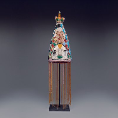 Kraliyet tacı (ade), 19. yüzyılın sonlarından 20. yüzyılın başlarına kadar (cam boncuklar, kumaş, sepetçilik ve elyaf) by Yoruba Culture