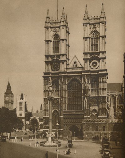 Westminster Abbey Kumaşında Çalı Çitinin Eli, c1935. by Donald McLeish
