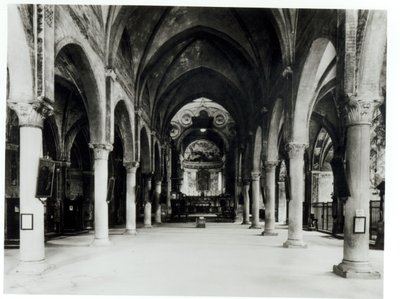 Kilisenin içi by Donato Bramante