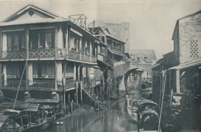 Yoksulluk ve Acının Sevilmeyen Evlerine Giden Bir Köprünün Altındaki Kirlenmiş Sular, c1935 by ENA