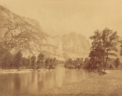 Yosemite Şelalesi. (Büyük Boz Ayı.) 2600 Feet Fall. by Eadweard J. Muybridge