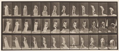 Plaka 430. Tuvalet; Giysilerin Çıkarılması, 1872-1885 by Eadweard Muybridge