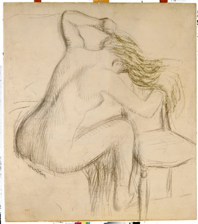 Oturan Çıplak Kadın Saçını Şekillendiriyor by Edgar Degas