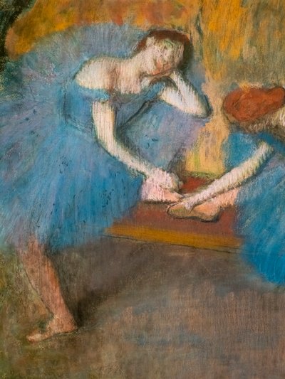İki dinlenme dansçısı (“Mavi dansçılar” olarak da bilinir) (detay). 1898 civarında. İnce velin kağıdına pastel. by Edgar Degas
