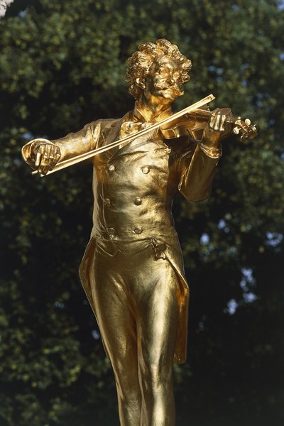 Bir müzisyenin heykeli, Johann Strauss Heykeli, Viyana, Avusturya by Edmund Ritter von Hellmer
