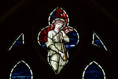 Wilden, All Saints, Morris & Co., Edward Burne-Jones, John Henry Dearle (1859-1932), Tracery Angel, Angel Musicians, 1902-1914, Louisa, Alfred, The Baldwins, Başbakan, Metodist, Worcestershire, by Edward Coley and Dearle Burne-Jones
